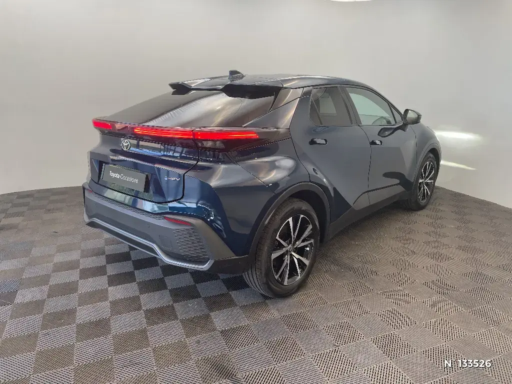 TOYOTA C-HR II - Miniature 2