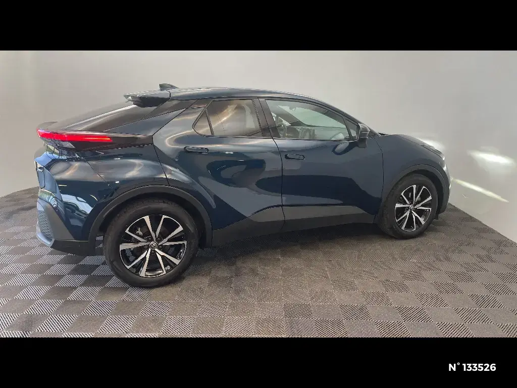 TOYOTA C-HR II - Miniature 3