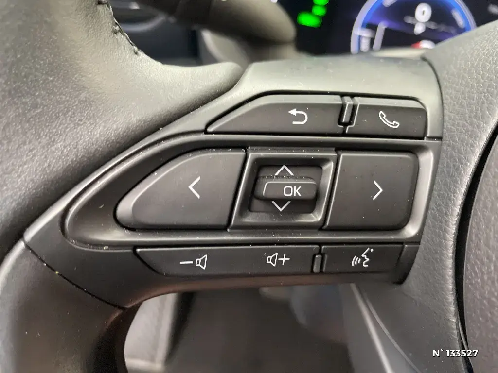 TOYOTA YARIS CROSS I - Miniature 18