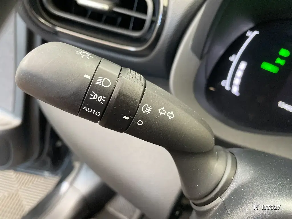 TOYOTA YARIS CROSS I - Miniature 21
