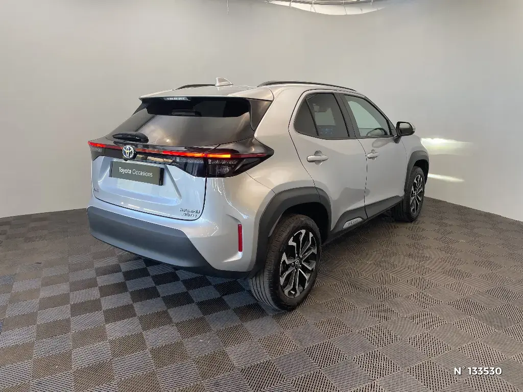 TOYOTA YARIS CROSS I - Miniature 2