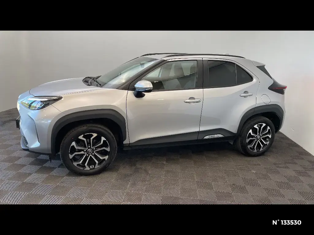 TOYOTA YARIS CROSS I - Miniature 4