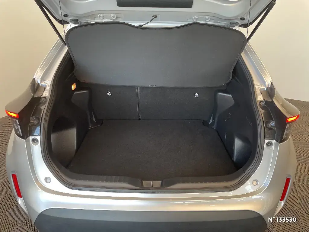 TOYOTA YARIS CROSS I - Miniature 10