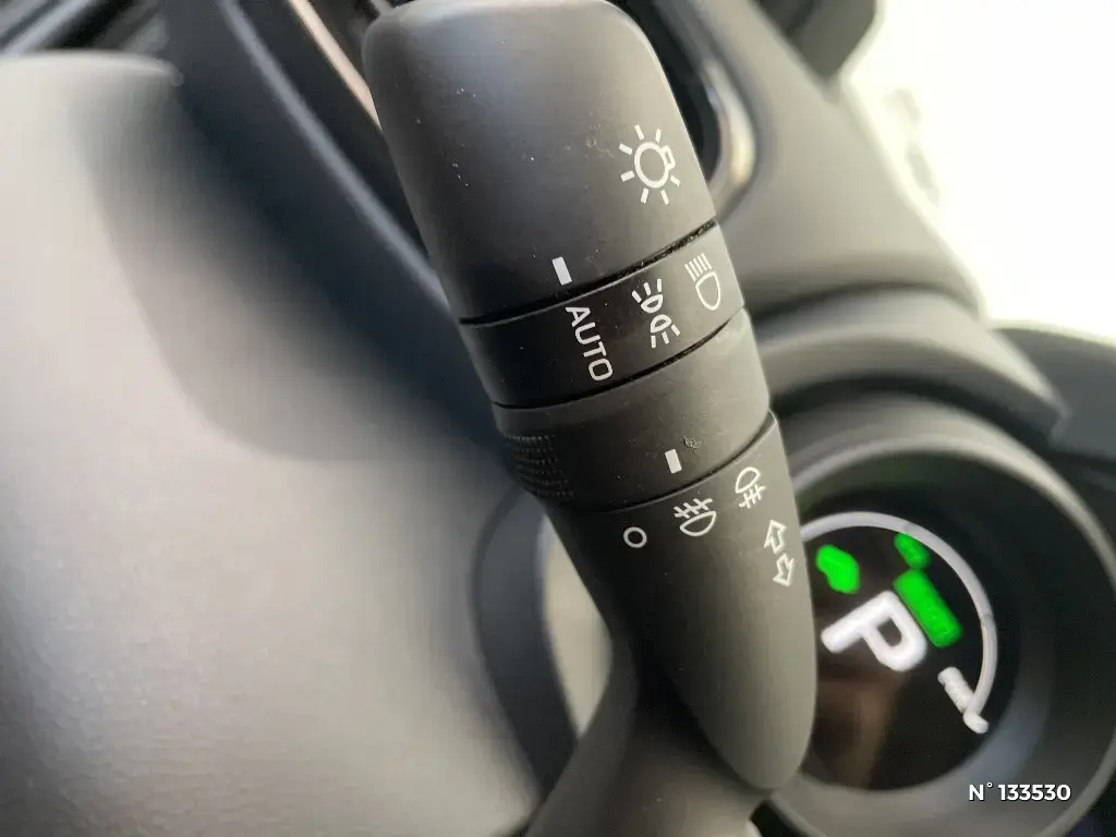 TOYOTA YARIS CROSS I - Miniature 15
