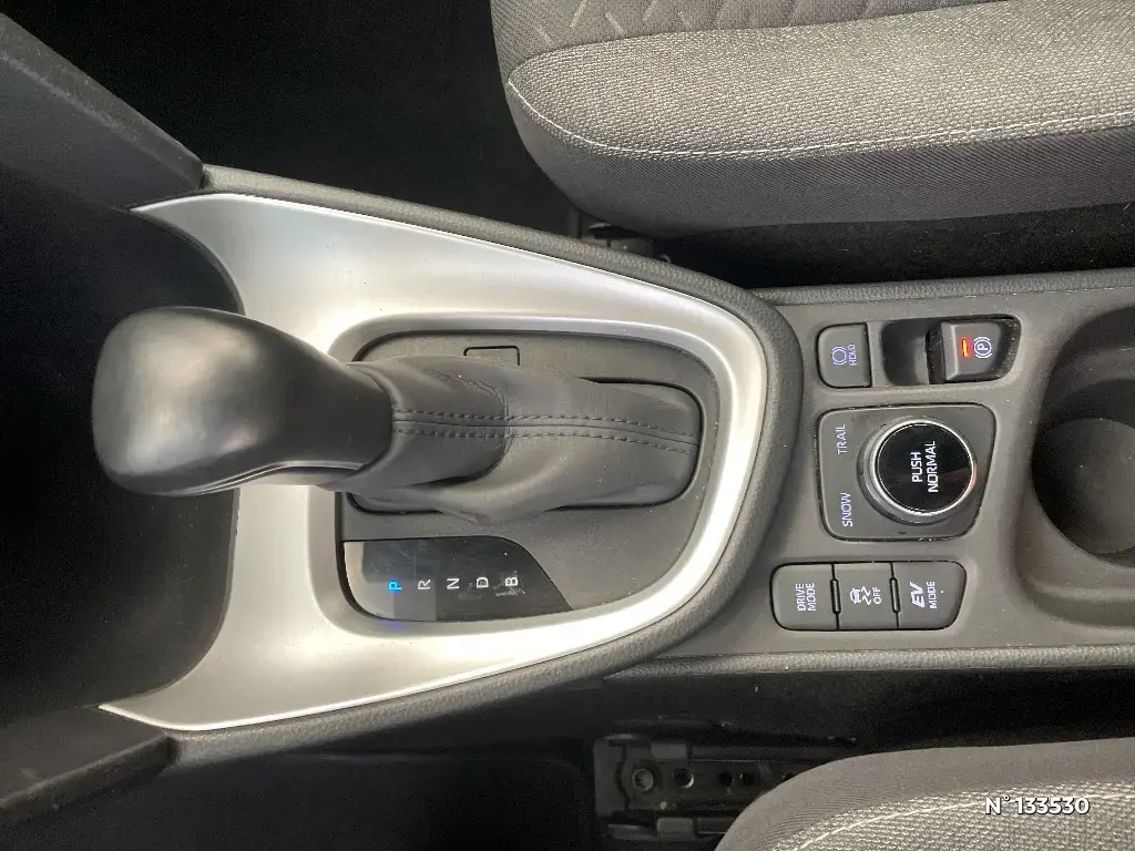 TOYOTA YARIS CROSS I - Miniature 17