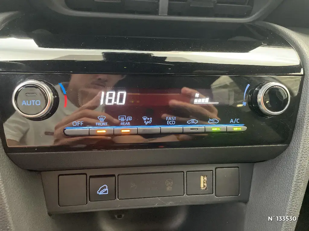 TOYOTA YARIS CROSS I - Miniature 18