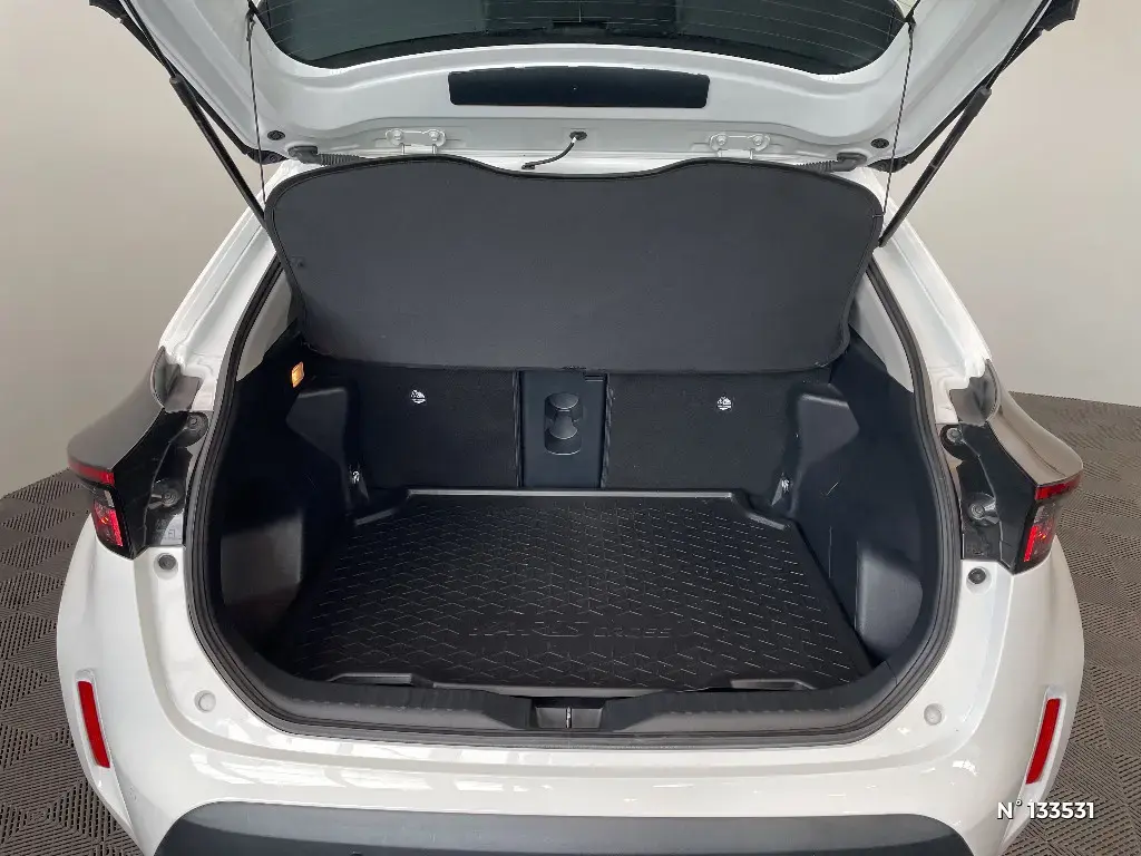 TOYOTA YARIS CROSS I - Miniature 10