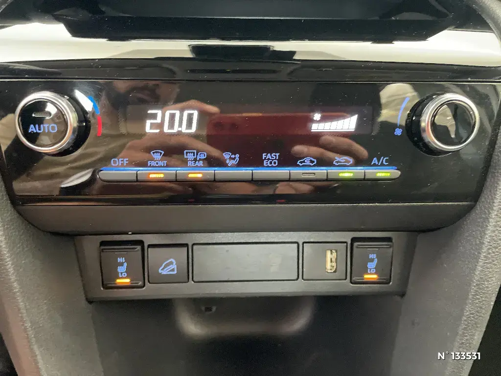 TOYOTA YARIS CROSS I - Miniature 12