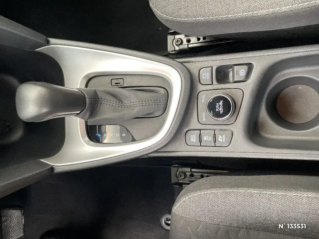 TOYOTA YARIS CROSS I - Miniature 22