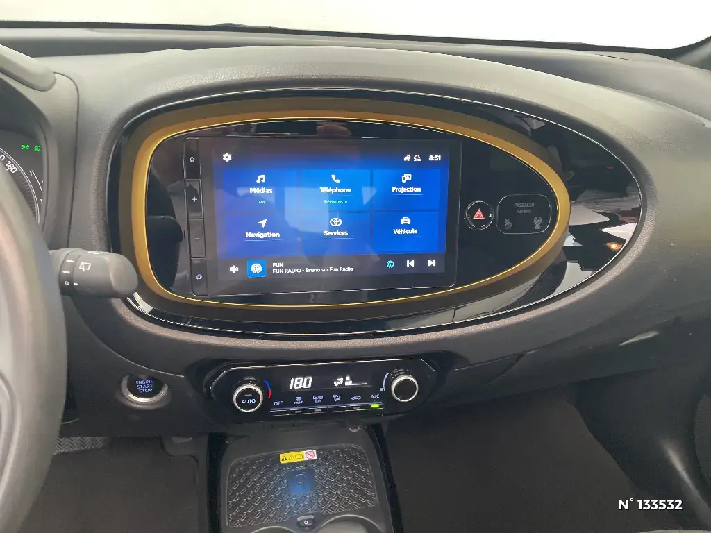TOYOTA AYGO X - Miniature 7