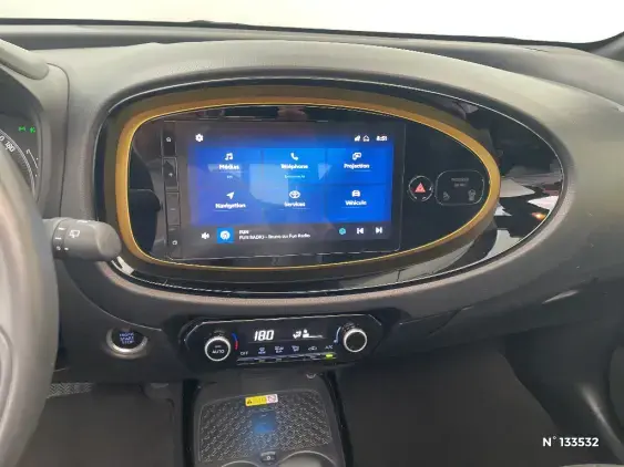 TOYOTA AYGO X - voiture d'occasion - Photo 13