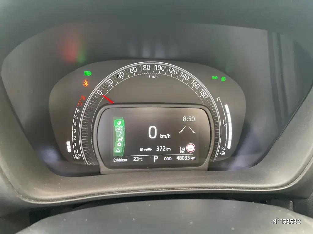 TOYOTA AYGO X - Miniature 8