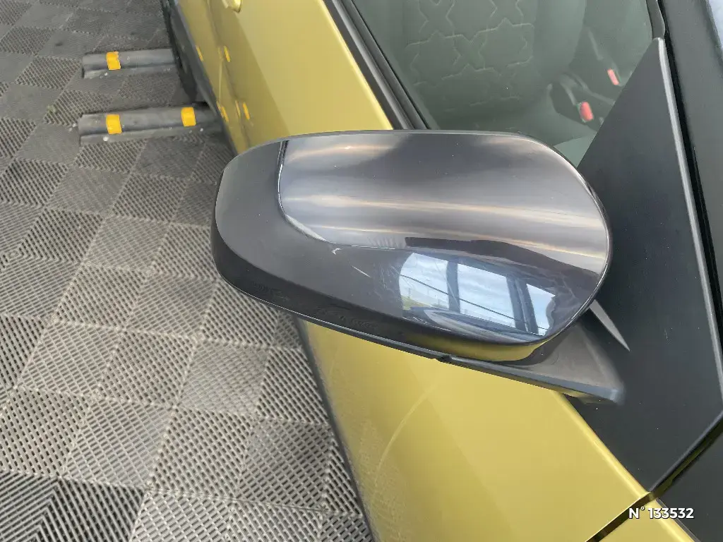 TOYOTA AYGO X - Miniature 25
