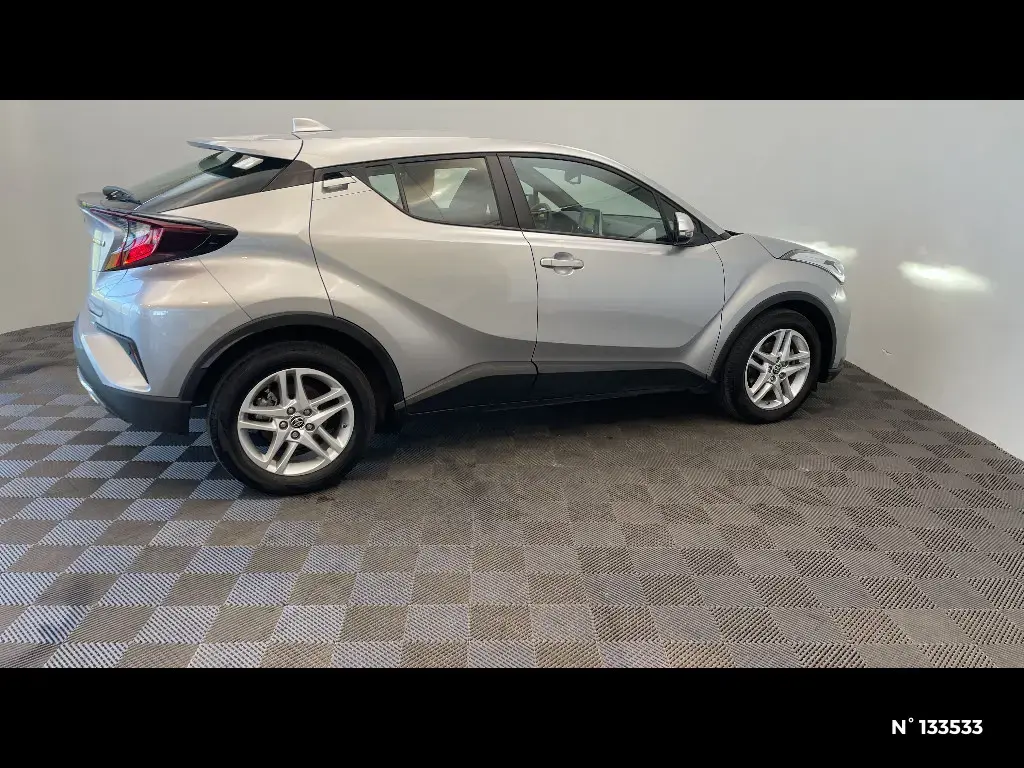 TOYOTA C-HR - Miniature 3