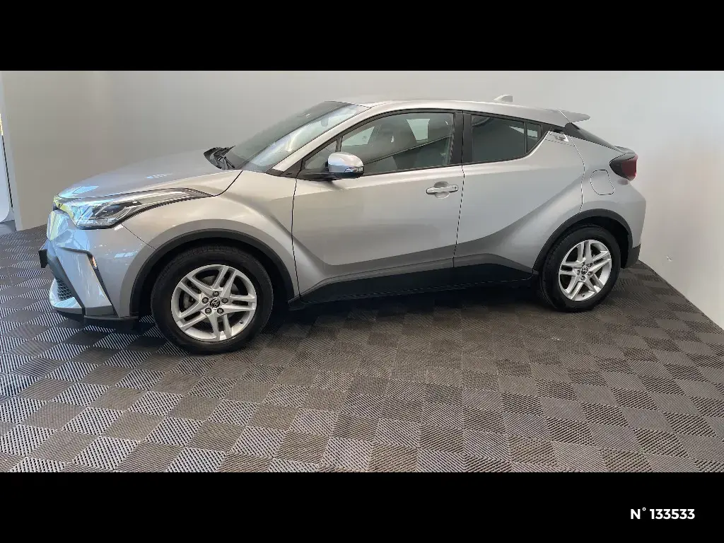 TOYOTA C-HR - Miniature 4