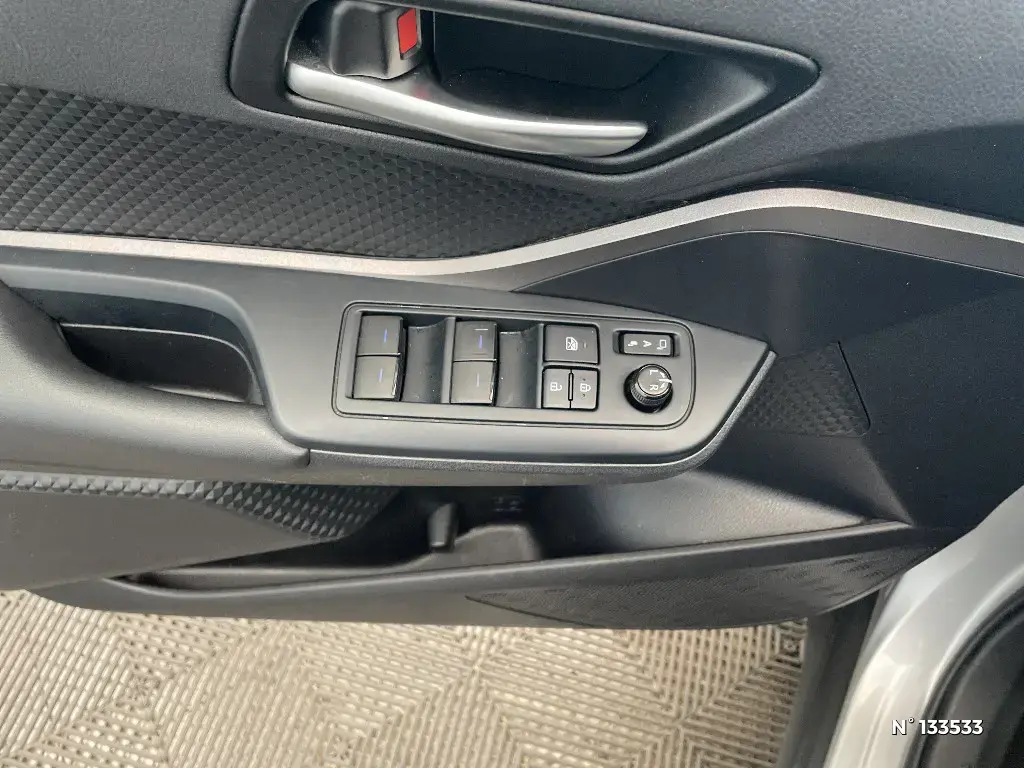 TOYOTA C-HR - Miniature 12