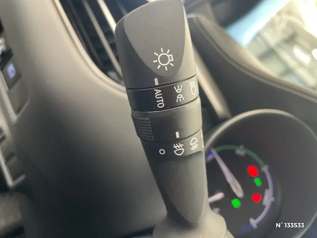 TOYOTA C-HR - Miniature 16