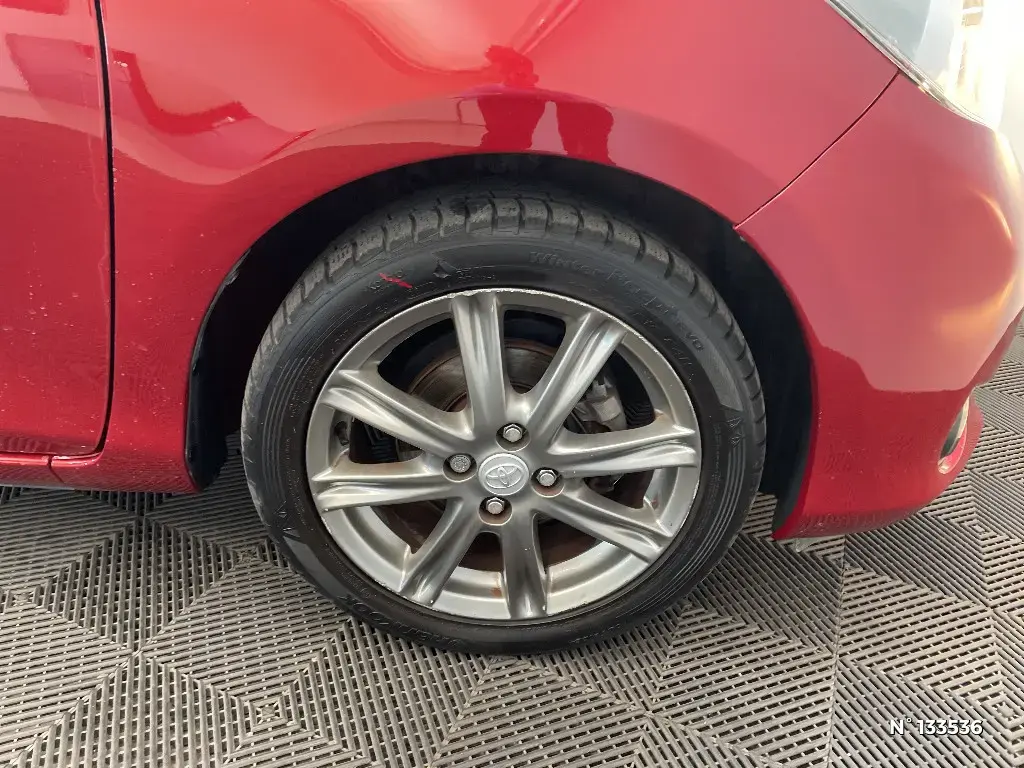 TOYOTA YARIS III - Miniature 5