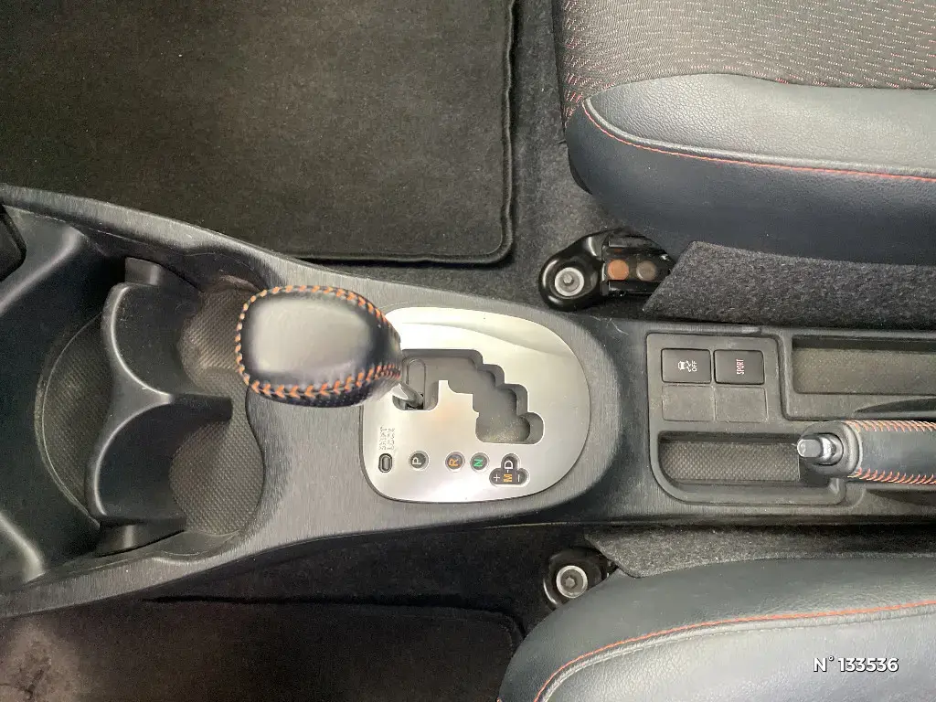 TOYOTA YARIS III - Miniature 18