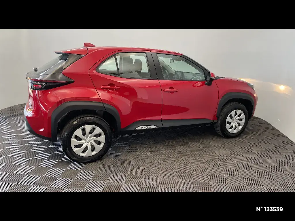 TOYOTA YARIS CROSS I - Miniature 3