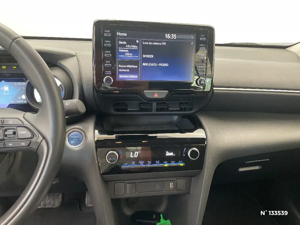 TOYOTA YARIS CROSS I - Miniature 7