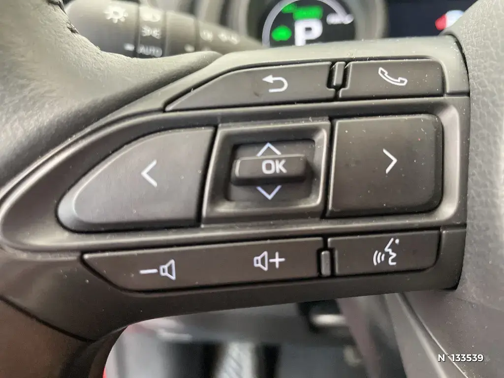 TOYOTA YARIS CROSS I - Miniature 13