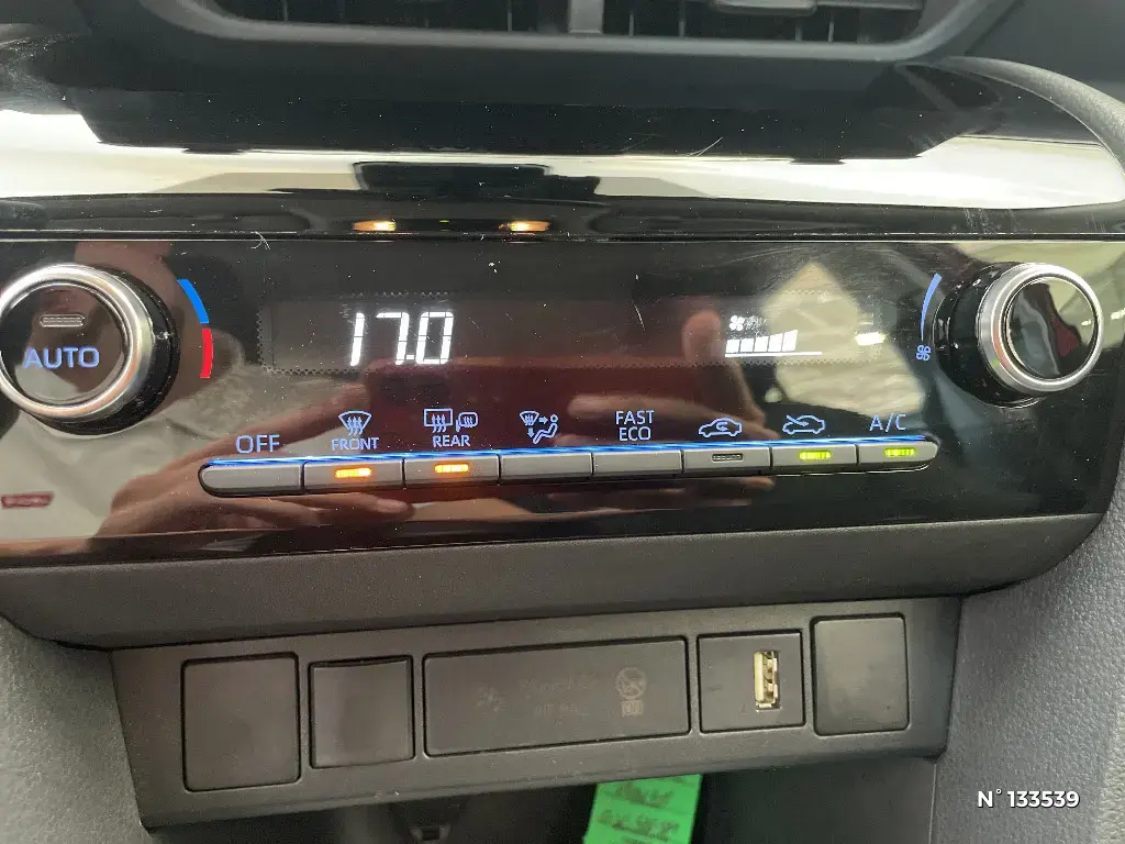 TOYOTA YARIS CROSS I - Miniature 18
