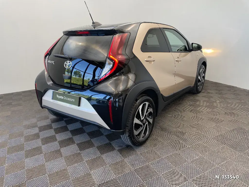 TOYOTA AYGO X - Miniature 2