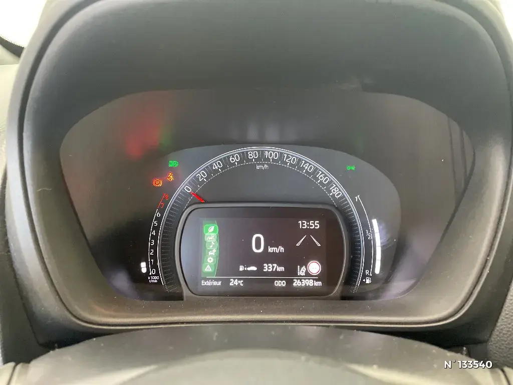 TOYOTA AYGO X - Miniature 8