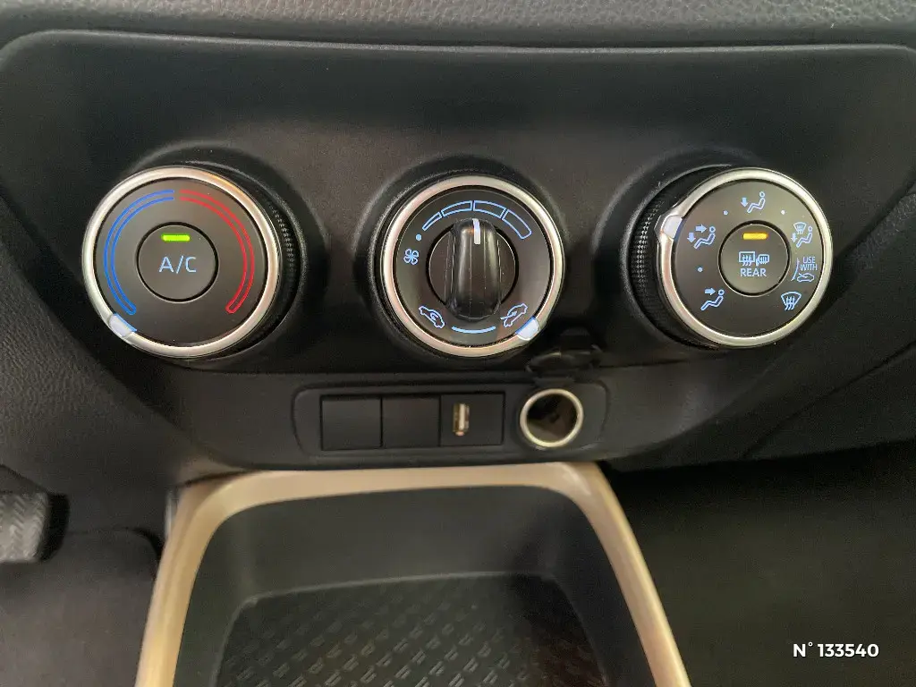 TOYOTA AYGO X - Miniature 18