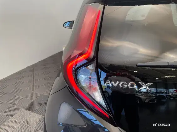 TOYOTA AYGO X - voiture d'occasion - Photo 27