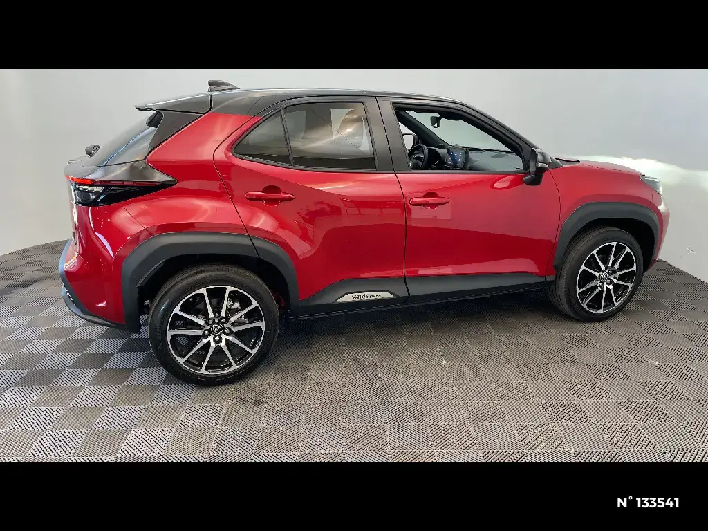 TOYOTA YARIS CROSS I - Miniature 3