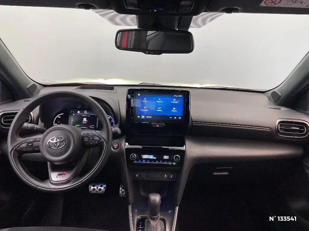 TOYOTA YARIS CROSS I - Miniature 6