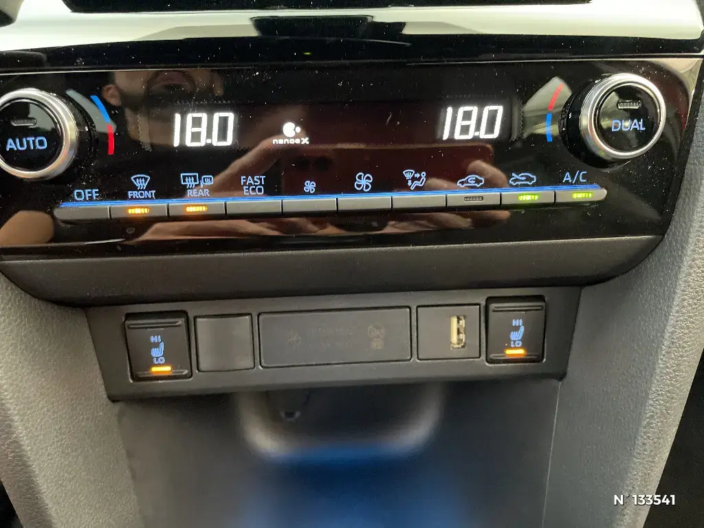 TOYOTA YARIS CROSS I - Miniature 12