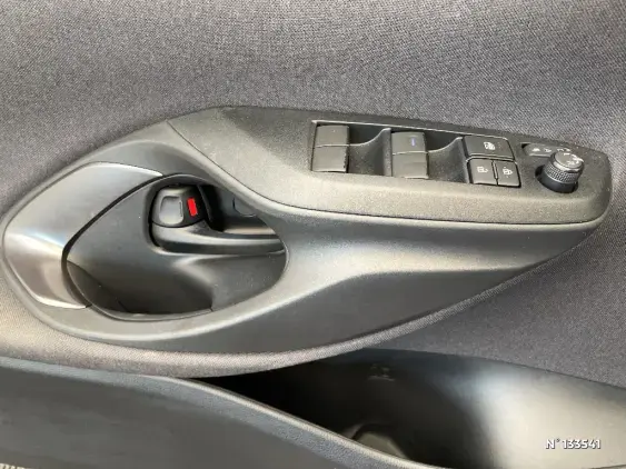 TOYOTA YARIS CROSS I - voiture d'occasion - Photo 36