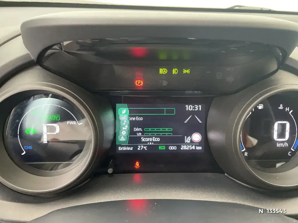 TOYOTA YARIS CROSS I - Miniature 8