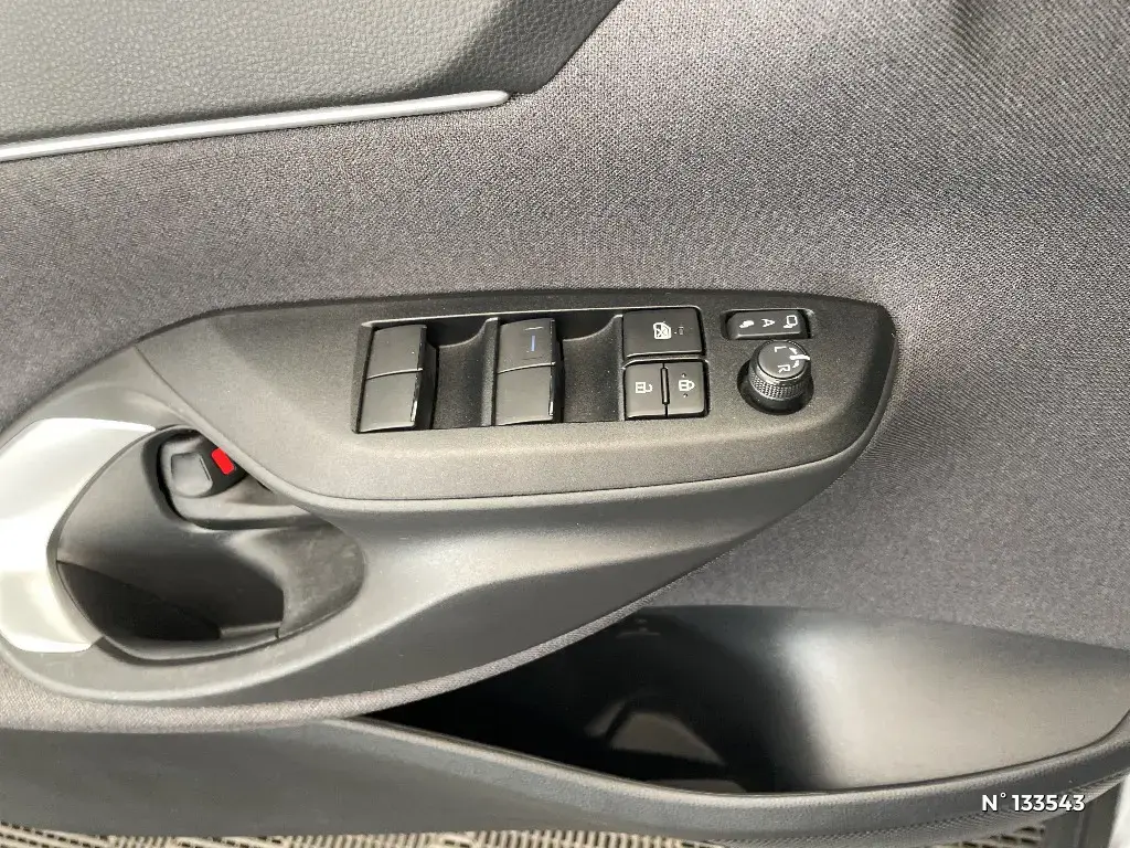 TOYOTA YARIS CROSS I - Miniature 12