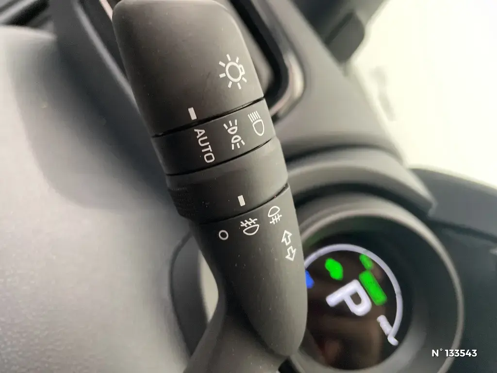 TOYOTA YARIS CROSS I - Miniature 15
