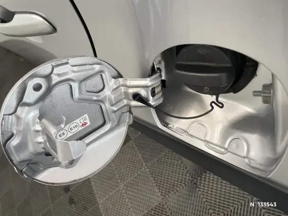 TOYOTA YARIS CROSS I - voiture d'occasion - Photo 30