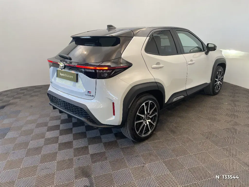 TOYOTA YARIS CROSS I - Miniature 2