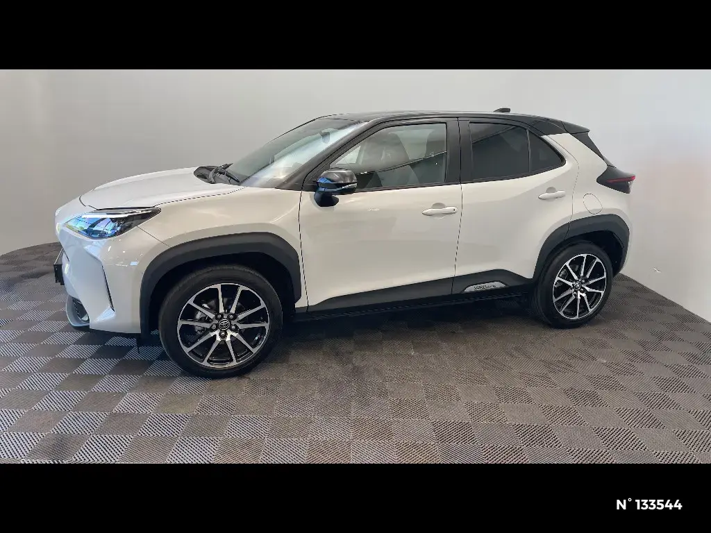 TOYOTA YARIS CROSS I - Miniature 4