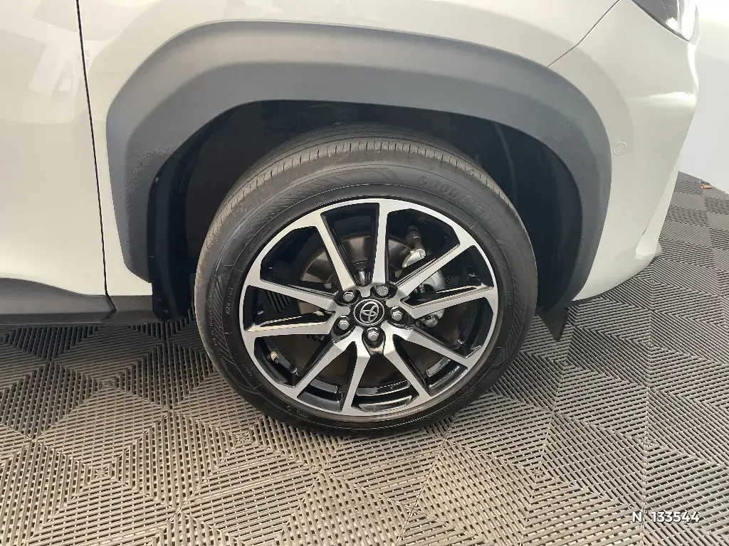 TOYOTA YARIS CROSS I - Miniature 5