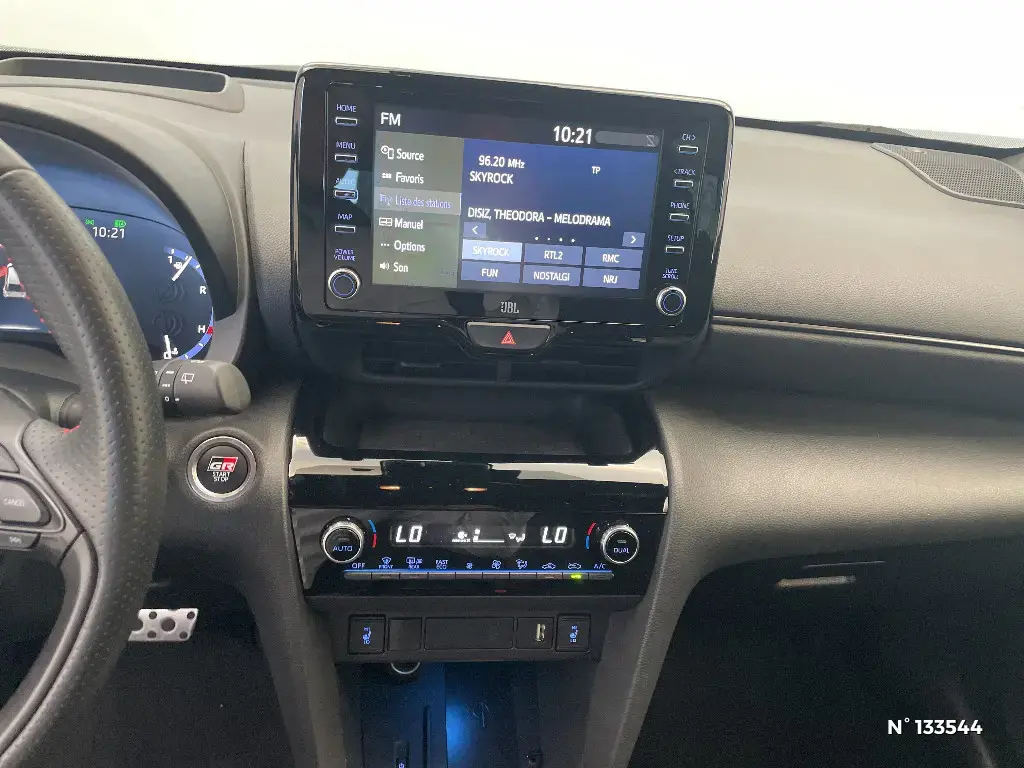 TOYOTA YARIS CROSS I - Miniature 7