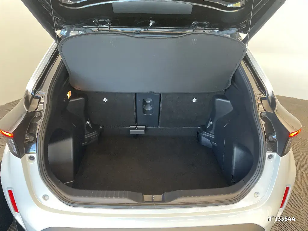 TOYOTA YARIS CROSS I - Miniature 10