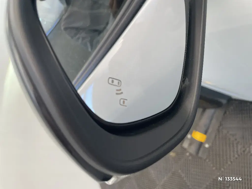 TOYOTA YARIS CROSS I - Miniature 25