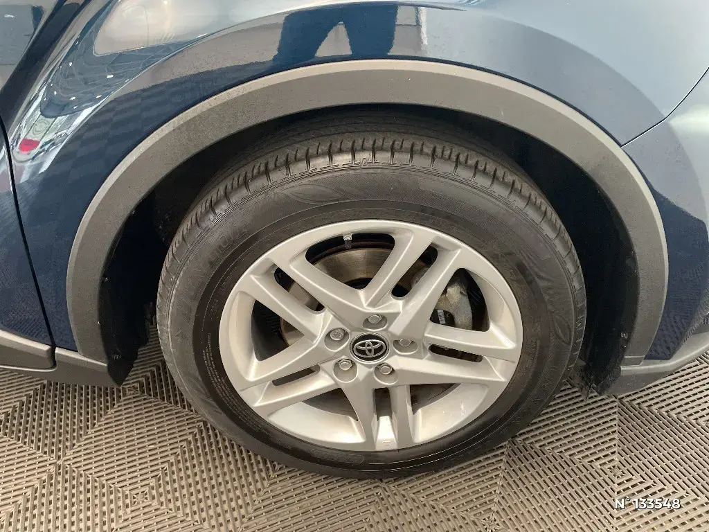 TOYOTA C-HR - Miniature 5