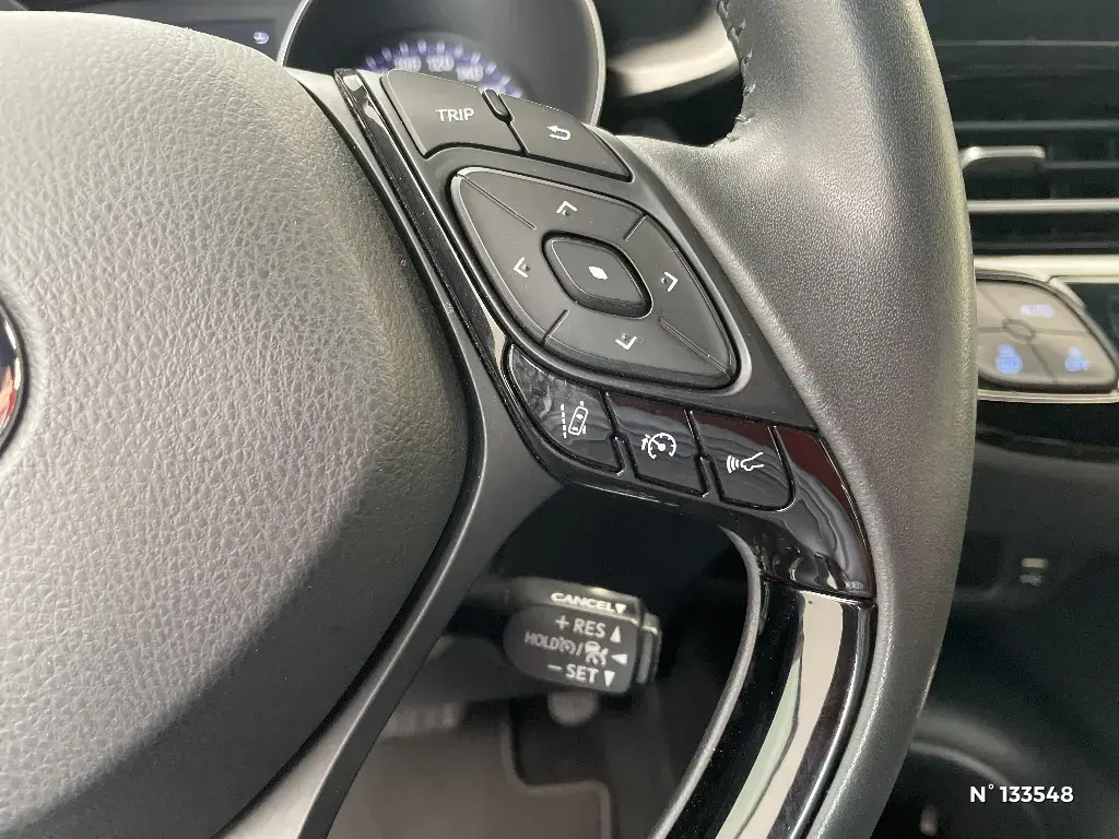 TOYOTA C-HR - Miniature 25