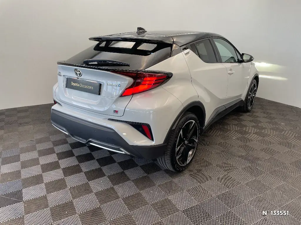 TOYOTA C-HR - Miniature 2