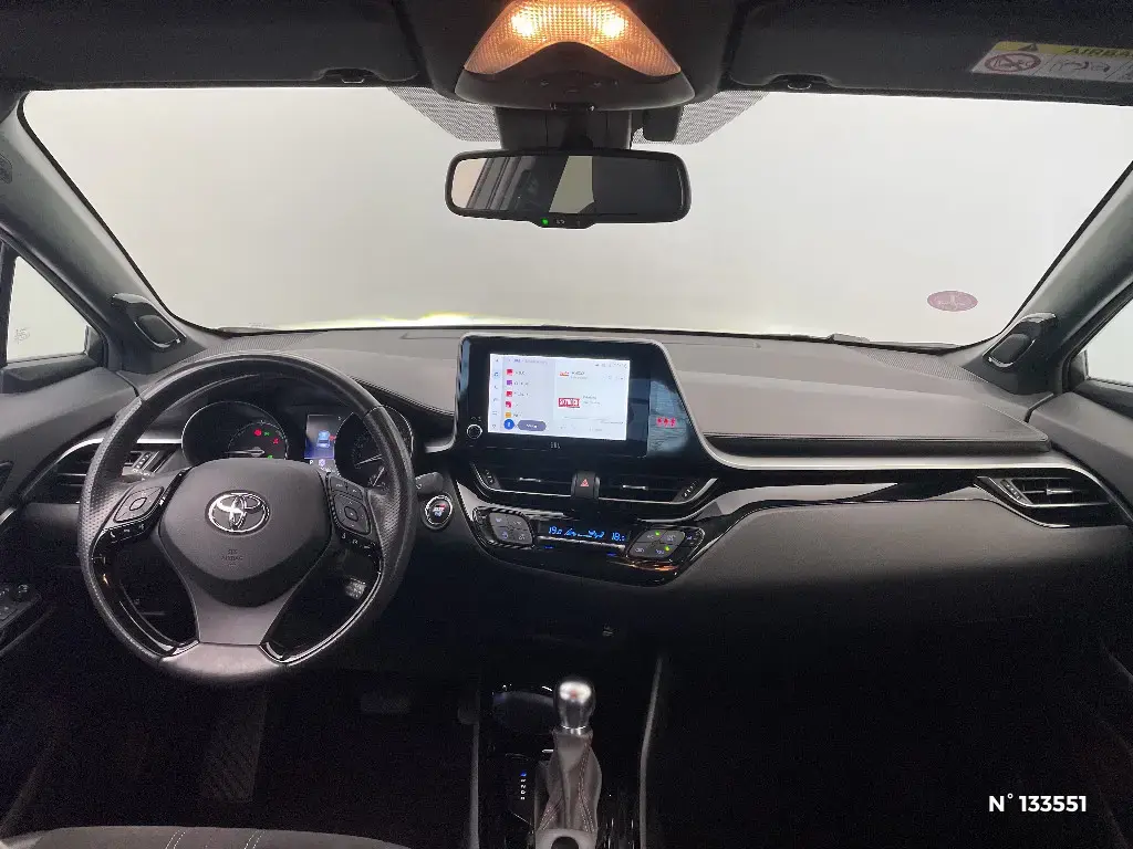 TOYOTA C-HR - Miniature 6