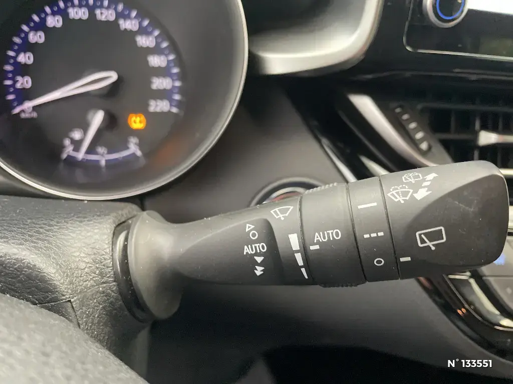 TOYOTA C-HR - Miniature 20